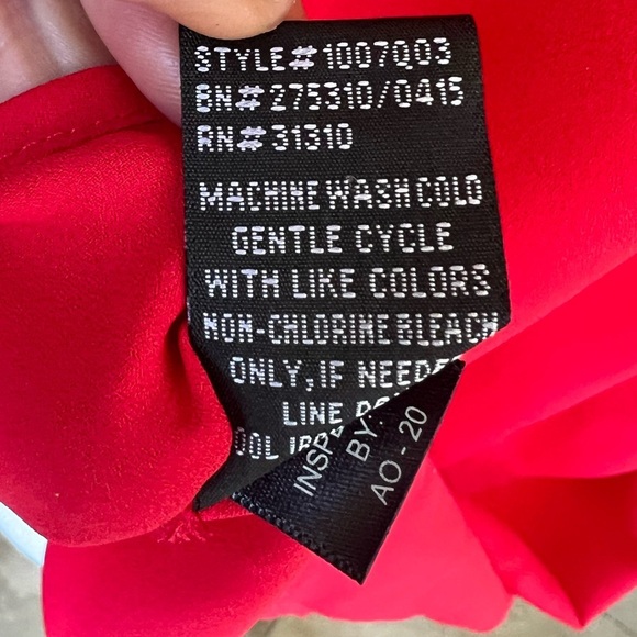 BCX ladies sleeveless button-down top, NWT size medium red - Picture 8 of 11